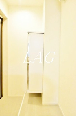 【玄関】 | セレブラーレ町屋 | 玄関です。