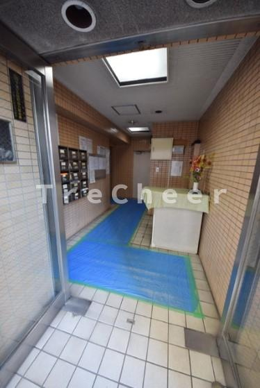 トーカン上野北キャステールのエントランス