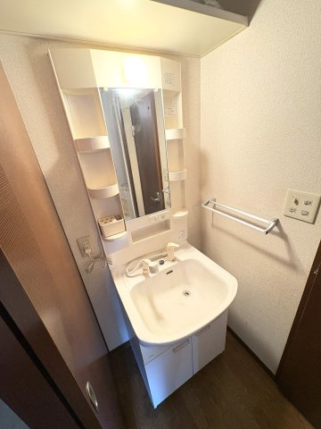 アズールの独立洗面台