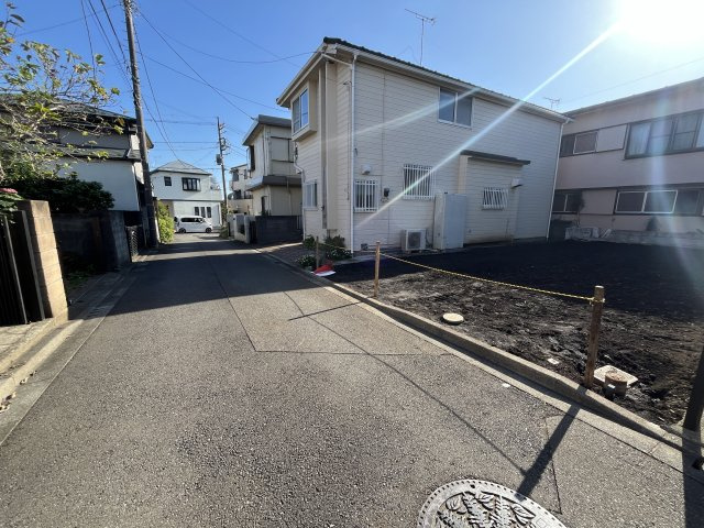 町田市南町田1丁目３期売地【建築条件付】の前面道路含む現地写真|４ｍ公道に面してます。