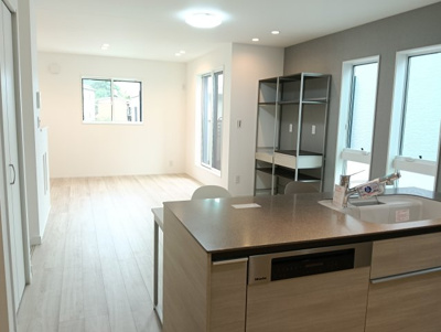 【居間・リビング】 | 保土ヶ谷区今井町-２号棟 | 居間です