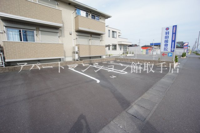 ベルソフィアCの駐車場