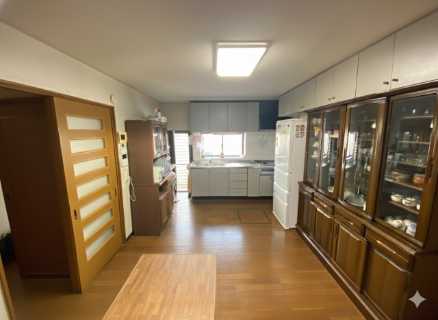 【ダイニング】 | 北区楡木5丁目 | ☆家族が集うダイニング☆※家具消しを施しています。