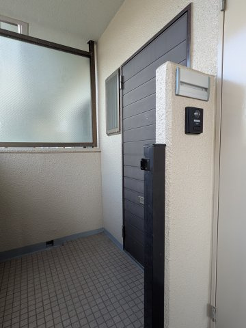 ユニライフ明石魚住の玄関