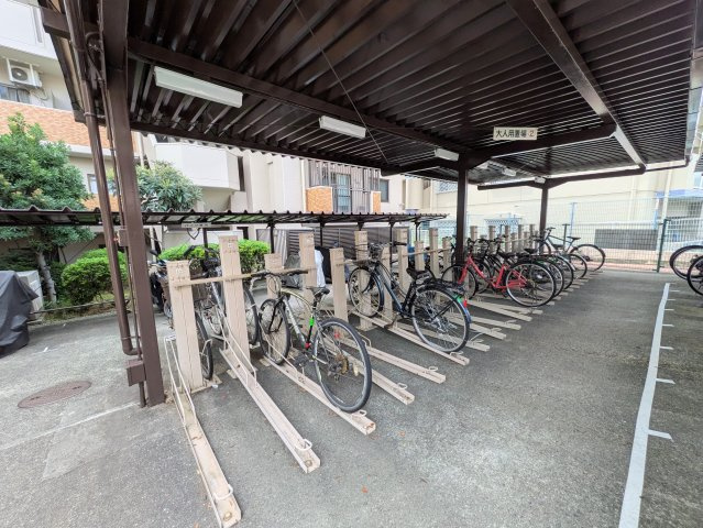 ユニライフ明石魚住の駐輪場