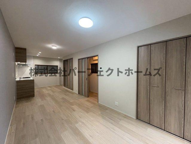 長尾元町3丁目戸建　賃貸の居間・リビング|ゆったり過ごせるリビングです