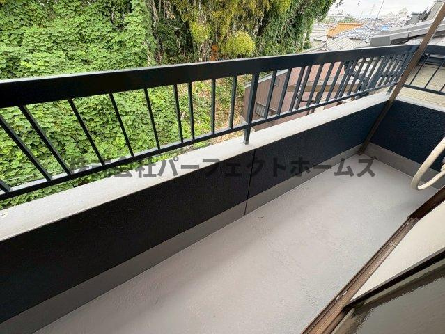 長尾元町3丁目戸建　賃貸のバルコニー|お洗濯にも便利なバルコニー付き