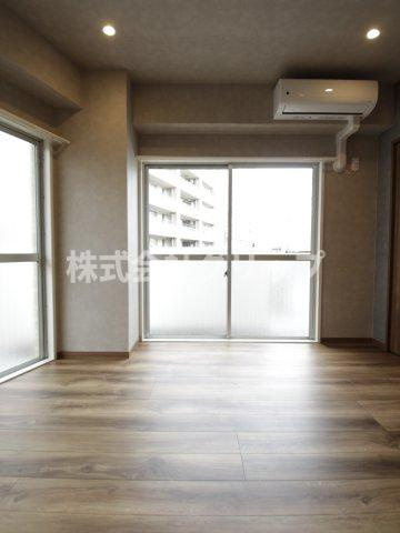 サンビューハイツ市ヶ尾の洋室