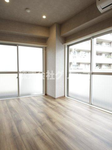 サンビューハイツ市ヶ尾の洋室