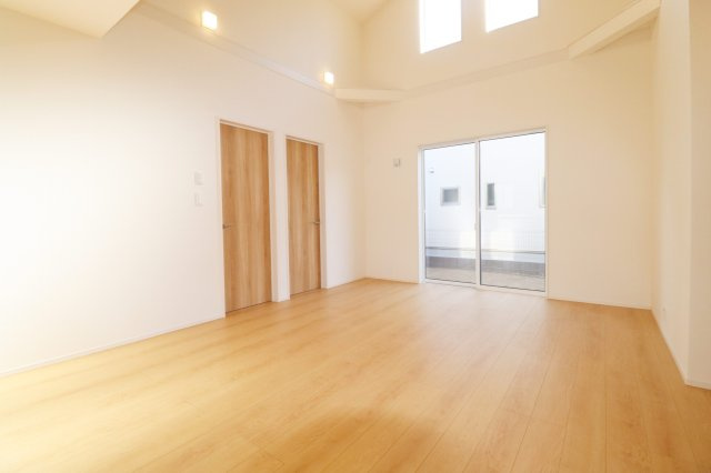 郡山市芳賀３丁目　　　２号棟　　　芳賀小学校、郡山第４中学区の居間・リビング|※同社施工例