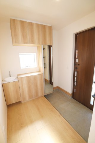 郡山市芳賀３丁目　　　２号棟　　　芳賀小学校、郡山第４中学区の玄関|※同社施工例