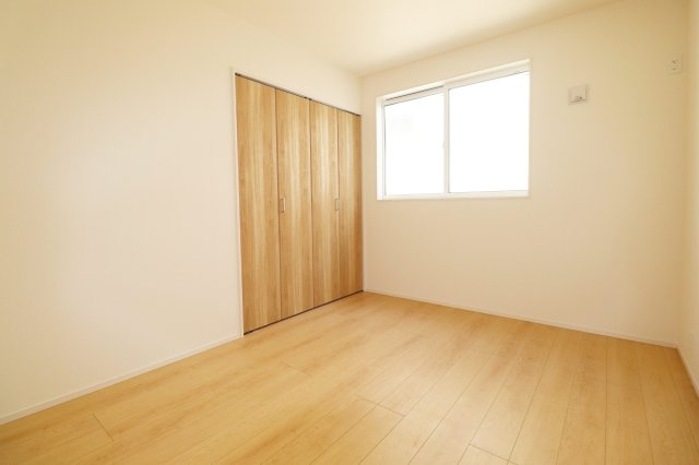 郡山市芳賀３丁目　　　２号棟　　　芳賀小学校、郡山第４中学区の洋室|※同社施工例