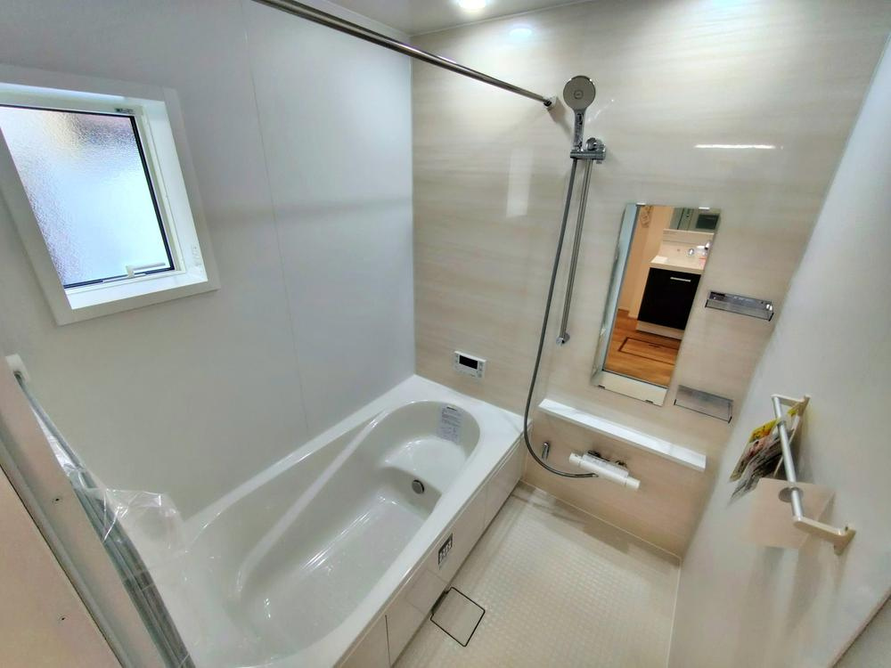 【LIGNAGE】小平市上水南町２丁目の浴室|落ち着いた雰囲気のゆったり寛げるバスルーム。毎日のバスタイムが楽しみになりそうです。