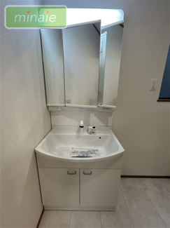 【独立洗面台】 | パントリー　並列2台駐車可　船橋市咲が丘３　全2棟　B号棟 | 販売現地
