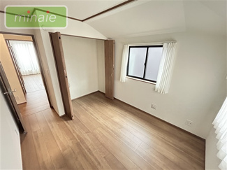 【洋室】 | パントリー　並列2台駐車可　船橋市咲が丘３　全2棟　B号棟 | 販売現地