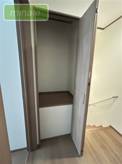 【内装】 | パントリー　並列2台駐車可　船橋市咲が丘３　全2棟　B号棟 | 販売現地