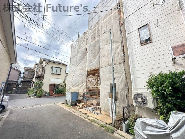 三郷市戸ケ崎　新築戸建　全1棟の前面道路含む現地写真|前面道路含む現地写真です。