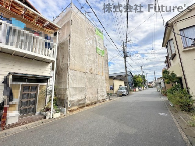 三郷市戸ケ崎　新築戸建　全1棟の前面道路含む現地写真|前面道路含む現地写真です。