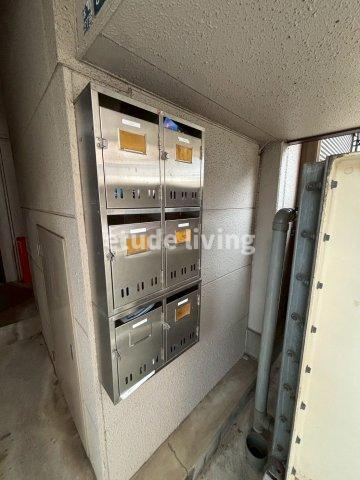 アルス朝霞のエントランス