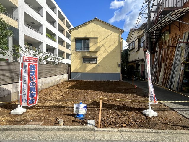 ＜LIBERi リーベリー＞新宿区大久保2丁目　南西角地　新築戸建