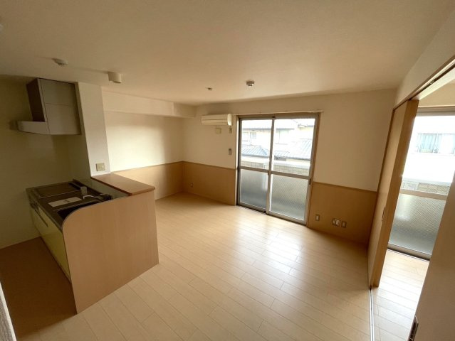 ディアコートⅡ（桜丘2丁目）の居間・リビング