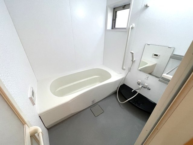 ディアコートⅡ（桜丘2丁目）の浴室|追い焚き