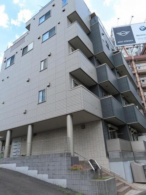 ゴールド中村橋の外観