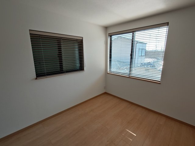 西宮市甲子園口6丁目戸建の洋室