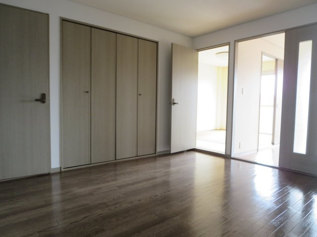 姫路市書写のアパートの居間・リビング|ゆったりとしたリビングです