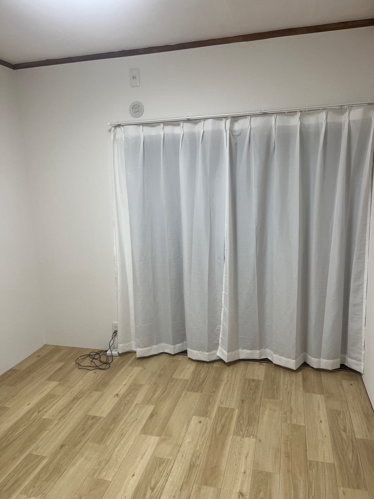 平岡町土山戸建ての洋室|コンパクトで使いやすい洋室です