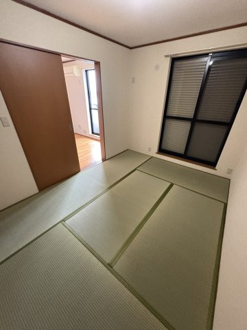 メゾン綾の和室