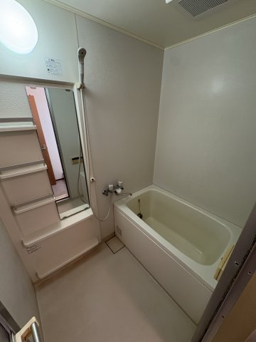 メゾン綾の浴室