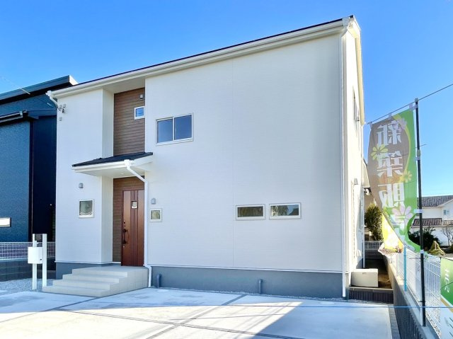 【新築戸建】前橋市鶴光路町の外観|■外観（1号棟）｜閑静な住宅街で始める新しい暮らし♪開放的な毎日をあなたへ(^^♪