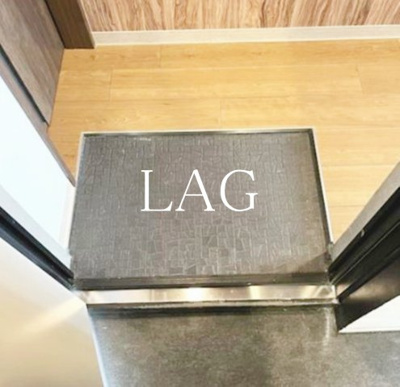 【玄関】 | ヴェスパーマティーニ亀有 | 玄関です。