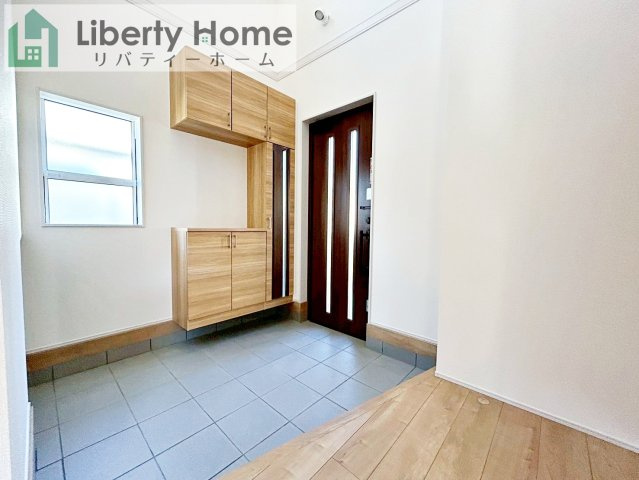 水戸市見和3丁目1期　新築戸建の玄関