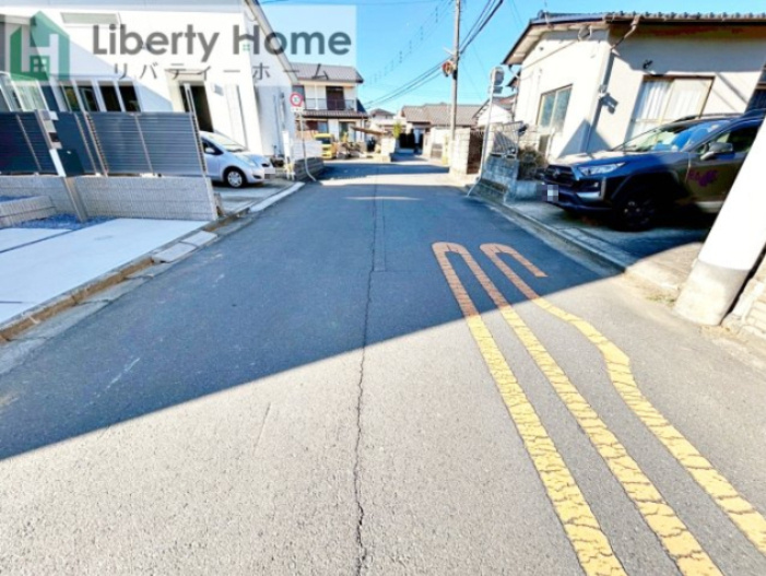 水戸市見和3丁目1期　新築戸建の前面道路含む現地写真