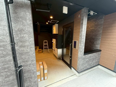 【エントランス】 | セレニティ法善寺