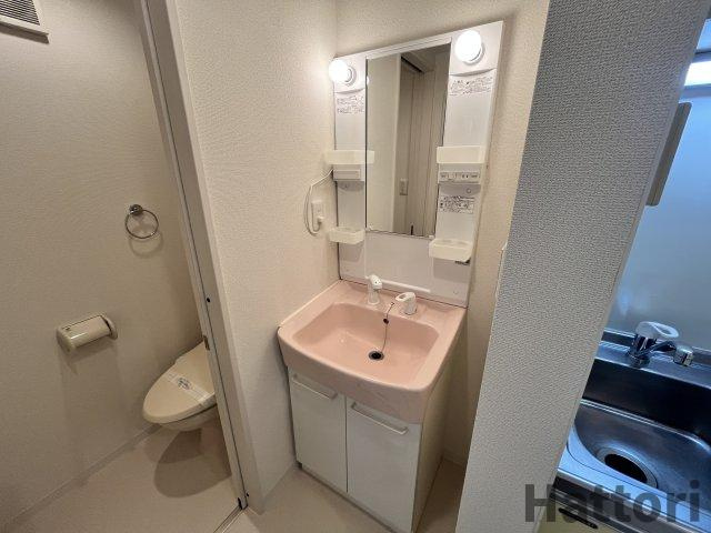 吹田市千里山西５丁目のアパートの洗面所