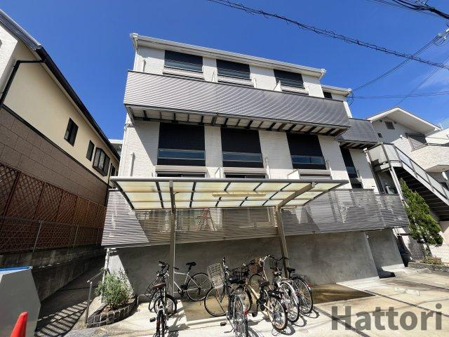 吹田市千里山西５丁目のアパートの外観