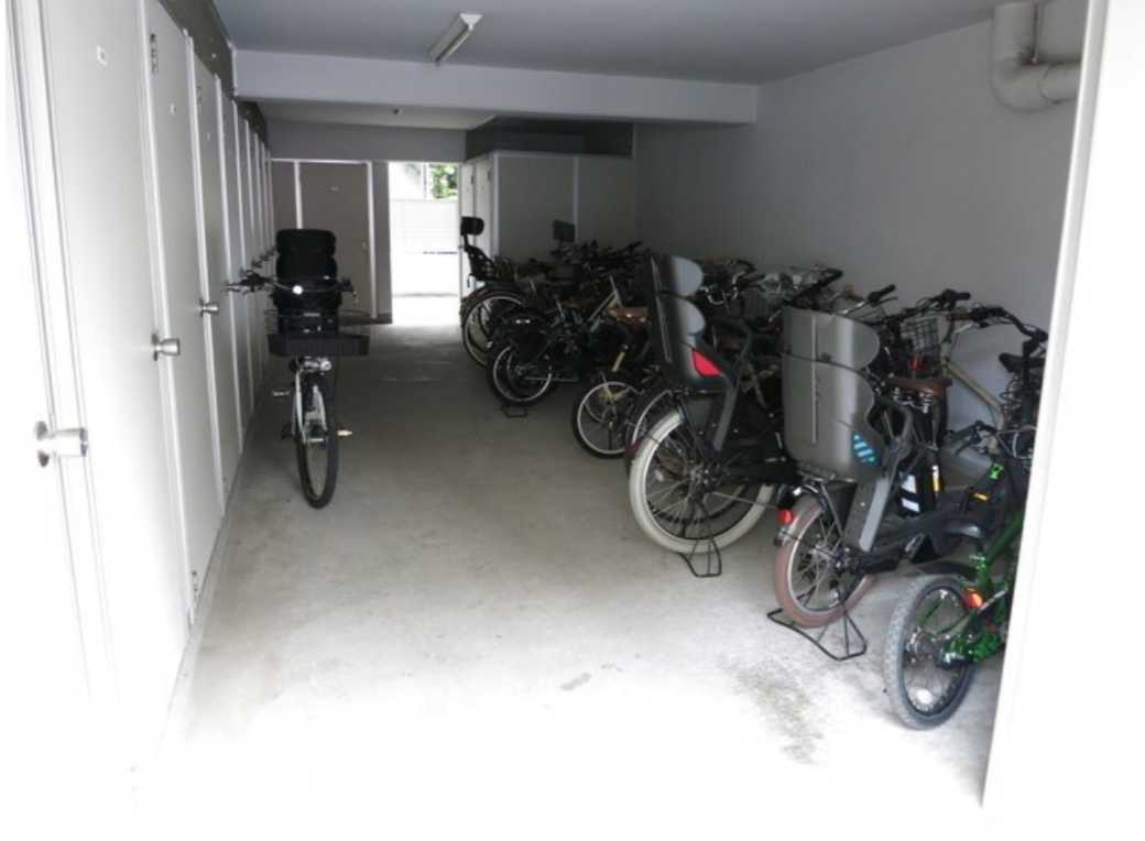 プロスパー世田谷A棟　オートロック　トランクルーム　ファミリー向けのその他共用部分