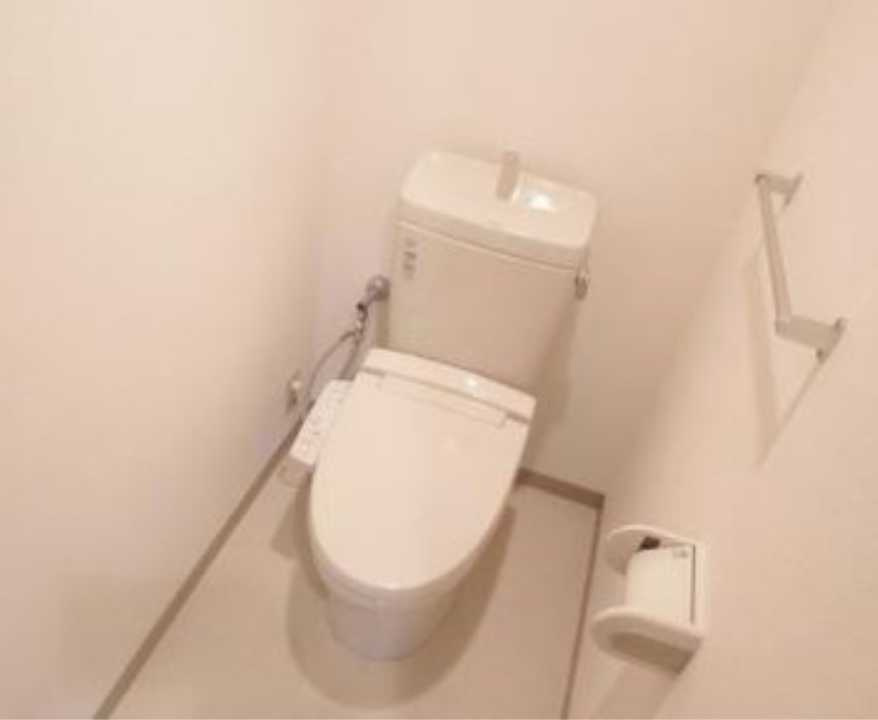 プロスパー世田谷A棟　オートロック　トランクルーム　ファミリー向けのトイレ