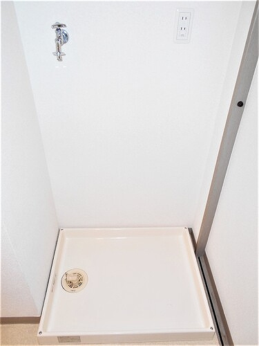 ライオンズマンション皆賀のその他|室内洗濯機置場　※2019年9月撮影