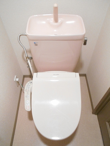 ライオンズマンション皆賀のトイレ|洗浄機能付き便座　※2019年9月撮影