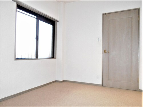 ライオンズマンション皆賀のその他|洋室（約6.0畳）　※2019年9月撮影