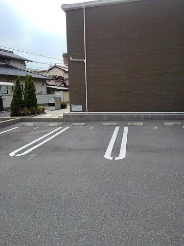 ガーデン・Ｍ＆Ｍの駐車場|駐車場に車を止められます