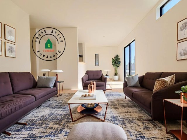 合志市野々島第2-1棟（1号棟）の居間・リビング|キッチンからリビングをしっかり確認できます。家族の笑顔があふれる空間になりそうですね。※家具はCGを合成したものです。