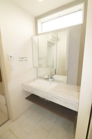 郡山市芳賀３丁目　　　６号棟　　　芳賀小学校、郡山第４中学区の洗面所|オープンサニタリー　irodori!
