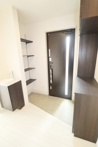 郡山市芳賀３丁目　　　６号棟　　　芳賀小学校、郡山第４中学区の玄関