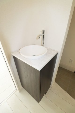 郡山市芳賀３丁目　　　６号棟　　　芳賀小学校、郡山第４中学区の洗面所