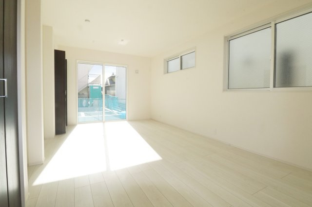 郡山市芳賀３丁目　　　６号棟　　　芳賀小学校、郡山第４中学区の洋室